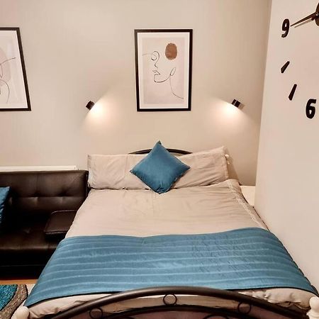 Stylish Apartment, Self Check-In, Ideal 4 Contractors, 25Mins To Gatwick Airport Thornton Heath Exterior photo
