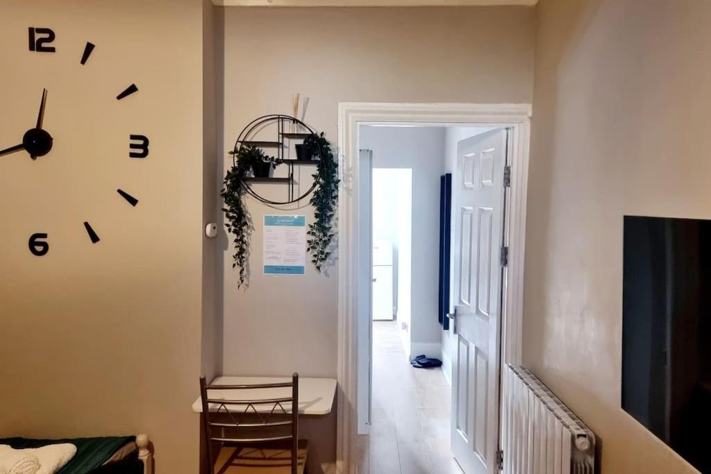 Stylish Apartment, Self Check-In, Ideal 4 Contractors, 25Mins To Gatwick Airport Thornton Heath Exterior photo