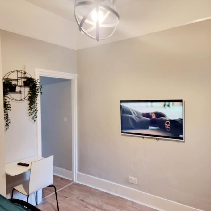 Stylish Apartment, Self Check-In, Ideal 4 Contractors, 25Mins To Gatwick Airport Thornton Heath Exterior photo