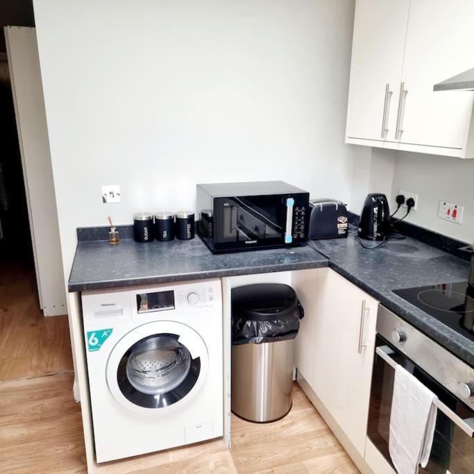 Stylish Apartment, Self Check-In, Ideal 4 Contractors, 25Mins To Gatwick Airport Thornton Heath Exterior photo
